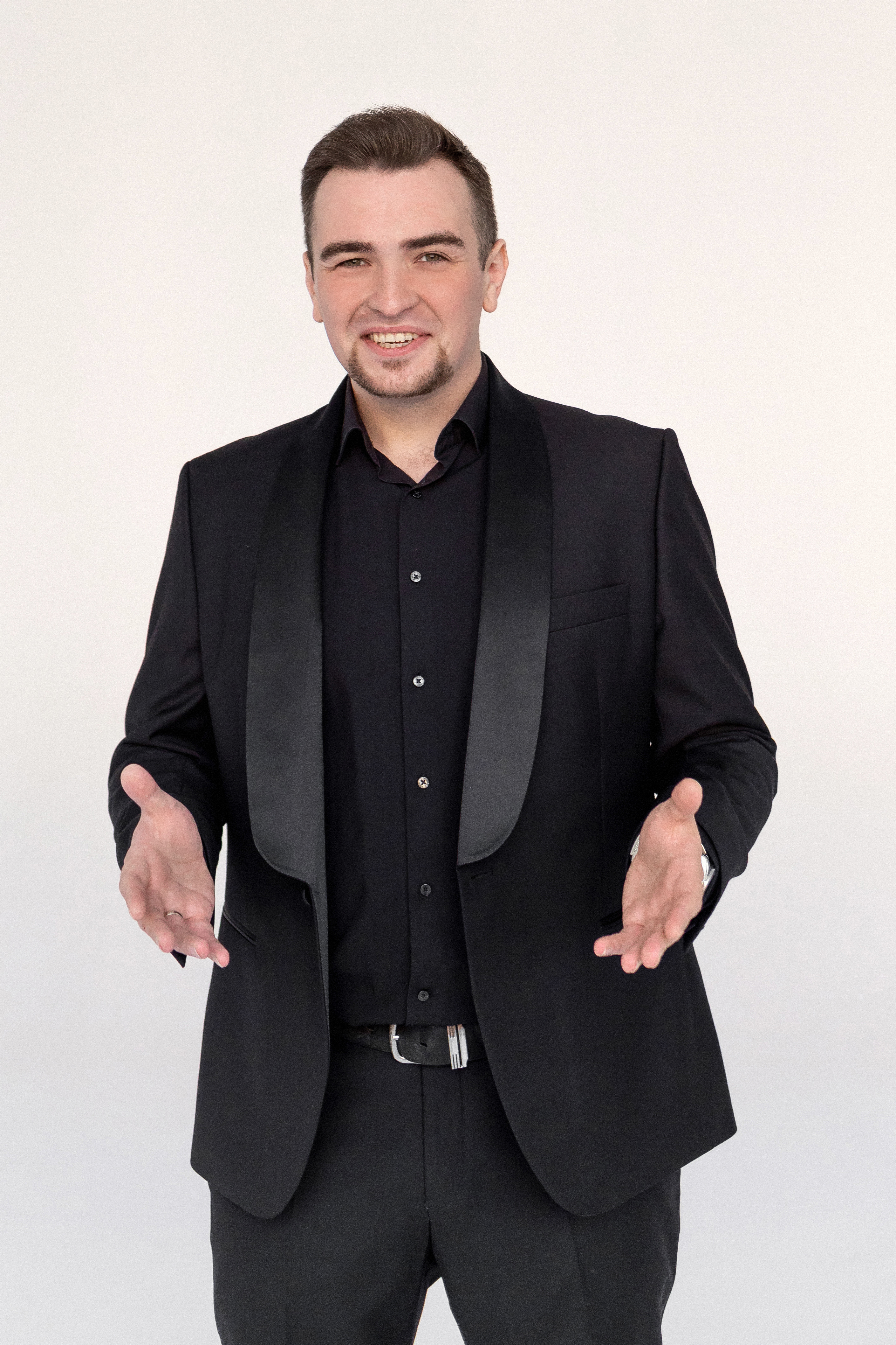 Nikolay Burov (pop vocals)